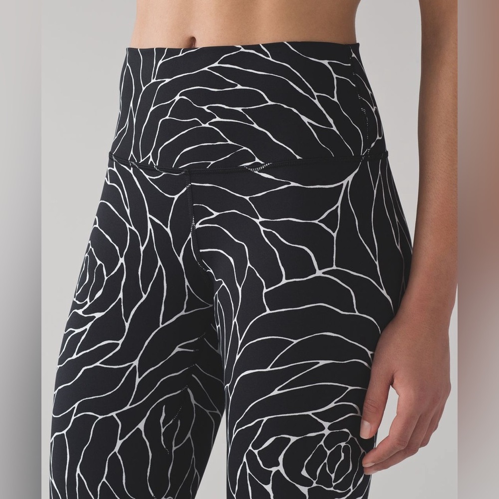 Lululemon Wunder Under Hi-Rise Tight (Full-On Luxtreme)Radiate Rose Alpine White - Picture 3 of 7